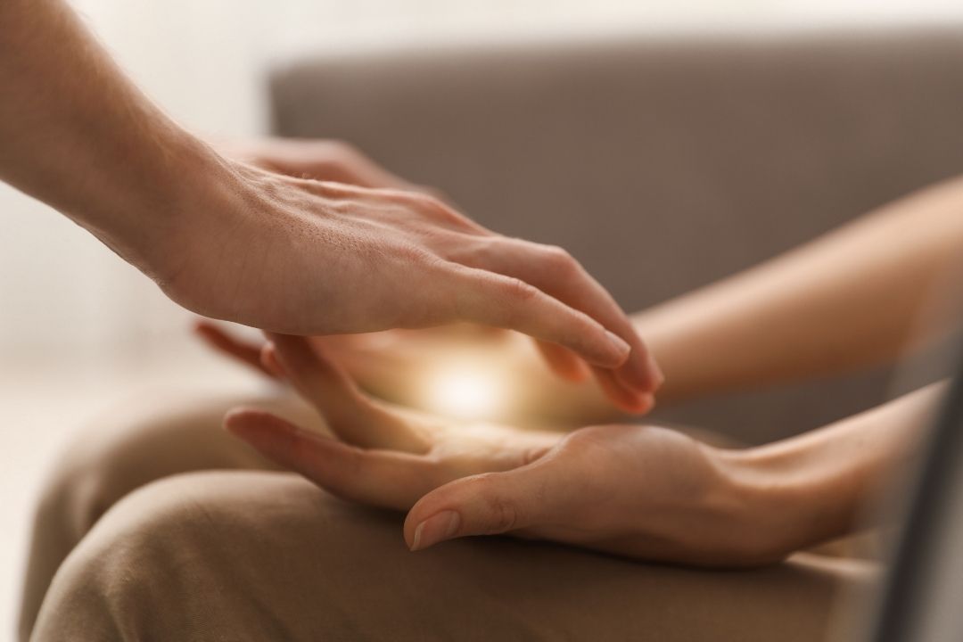 Reiki Usui na Numines Clínica Integrativa